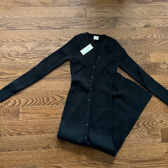 Abercrombie & Fitch MIDI Sweater Dress (Button Up) - Picture 3 of 3